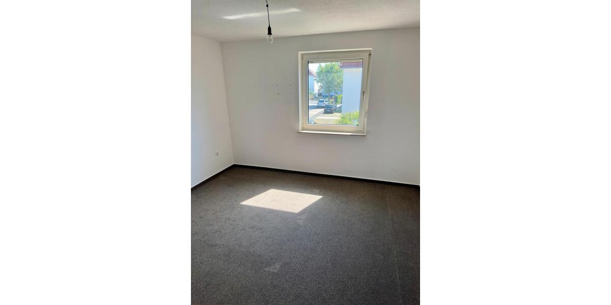 Mehrfamilienhaus, Wohnhaus Niederwerrn - 320.000&euro; | Angebot:27034642