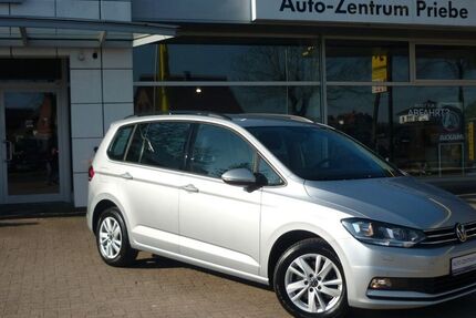 VW Touran 125.400 km 22.990 &euro; Visselhövede 27374