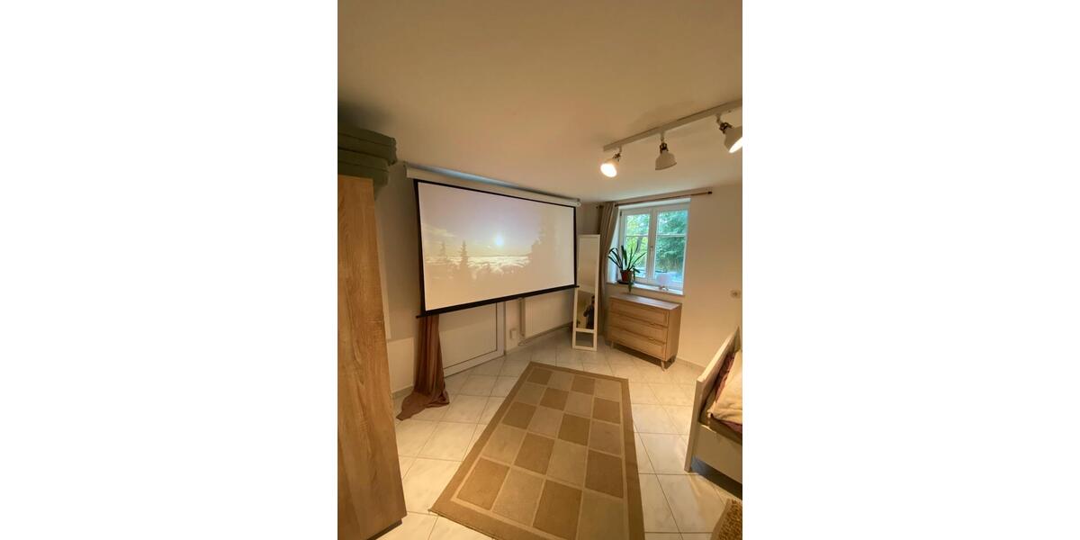 Souterrain-Wohnung mit Flusszugang (keine Dauermiete) 2 zimmer