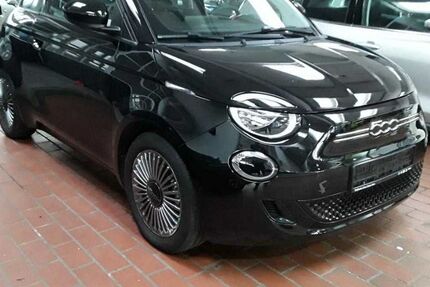 Fiat 500e 13.970 km 12.980 € Düsseldorf 40597