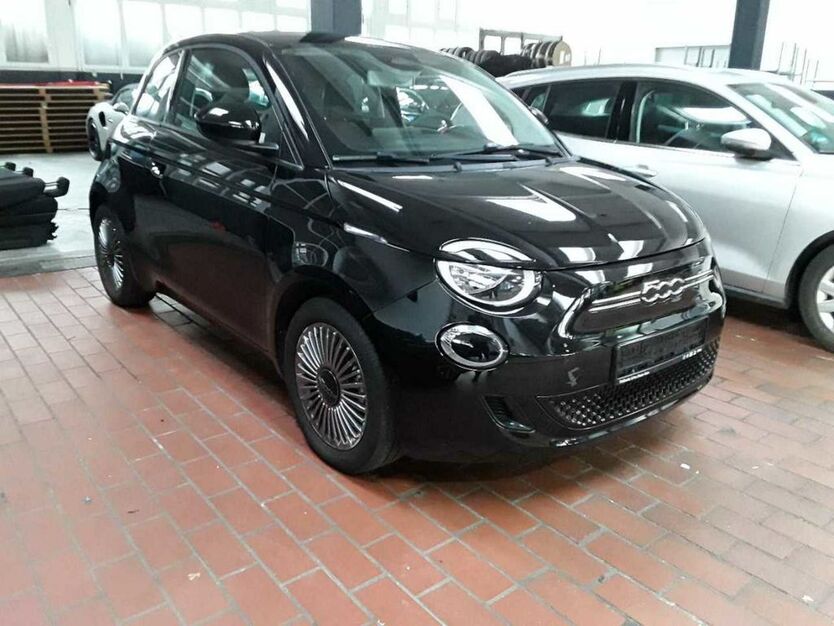 Fiat 500e 13.970 km 12.980 € Düsseldorf 40597