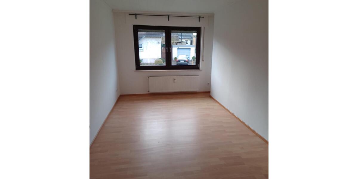 Etagenwohnung Steinheim - 4 Zimmer, 130 m&sup2;, 1.250&euro; | Angebot:25386622