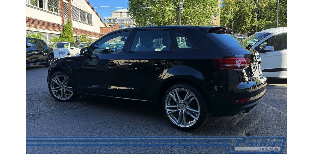 Audi A3 Automatik*SHZ*Tempo*S-Tronic*Sport* 165.088 km 12.890 &euro; Berlin 13187