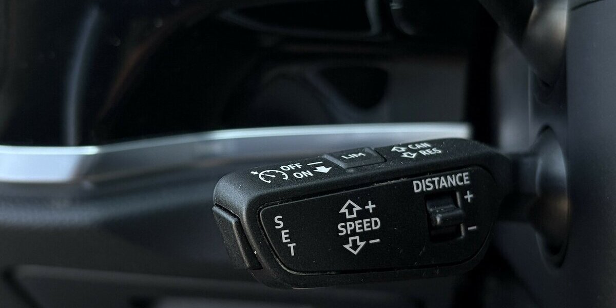 Audi Q3 35 TFSI advanced CARPLAY/PDC/DAB/AHK/1.HAND 39.421 km 27.800 &euro; Villingen-Schwenningen 78054