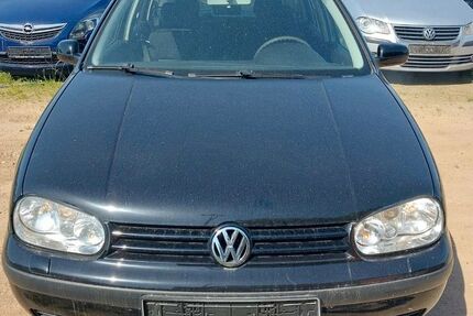 VW Golf 145.200 km 4.999 € bonn 53175