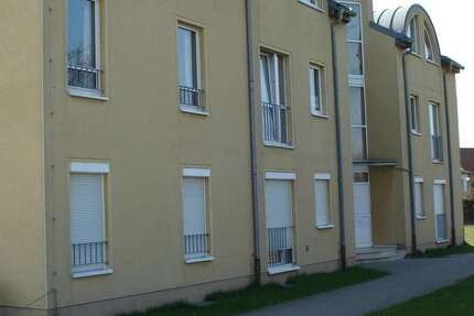 Wohnung Bad Schmiedeberg - 3 Zimmer, 82 m&sup2;, 556&euro; | Angebot:26392576