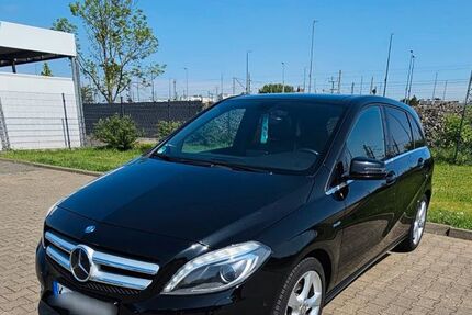 Mercedes B 200