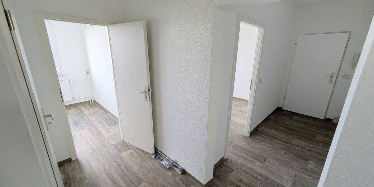 Etagenwohnung Limbach-Oberfrohna Oberfrohna - 2 Zimmer, 61 m&sup2;, 331&euro; | Angebot:26805947