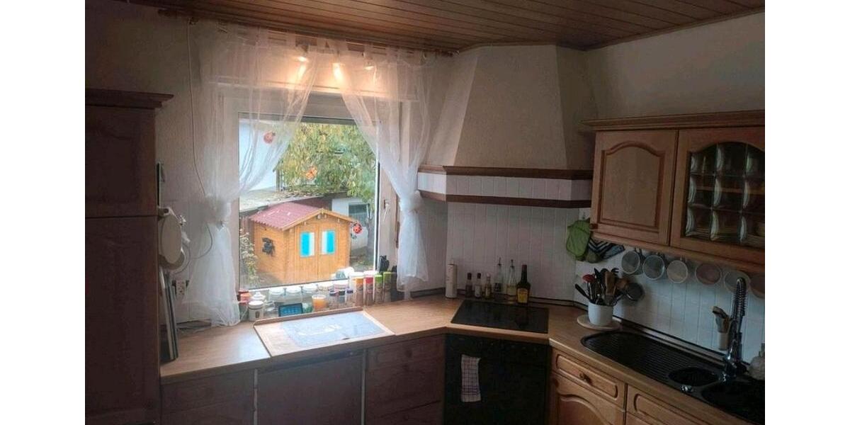 Doppelhaushälfte Beverungen - 7 Zimmer, 140 m&sup2;, 250.000&euro; | Angebot:26883498
