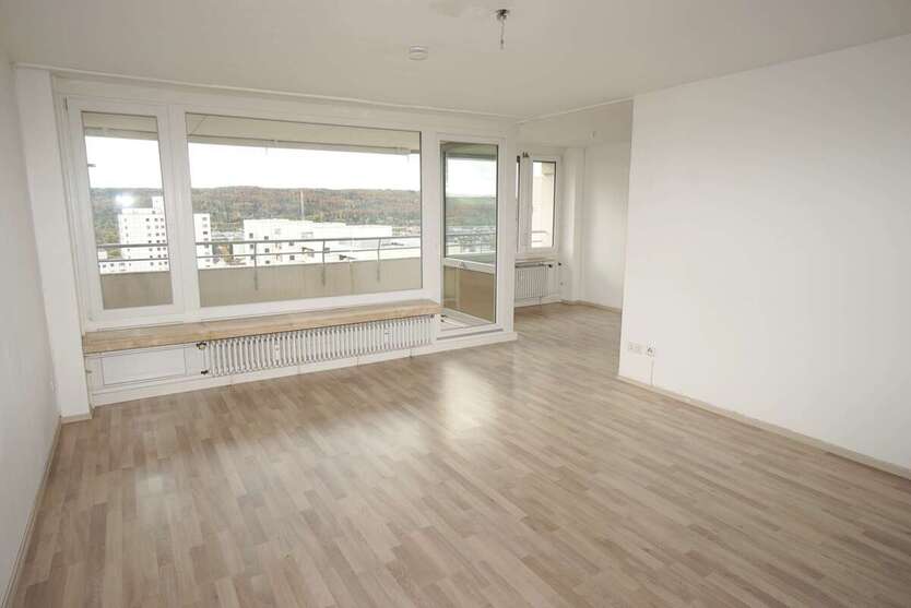 Wohnung zum Kaufen in Leonberg 298.000 € 107.11 m² 4 zimmer