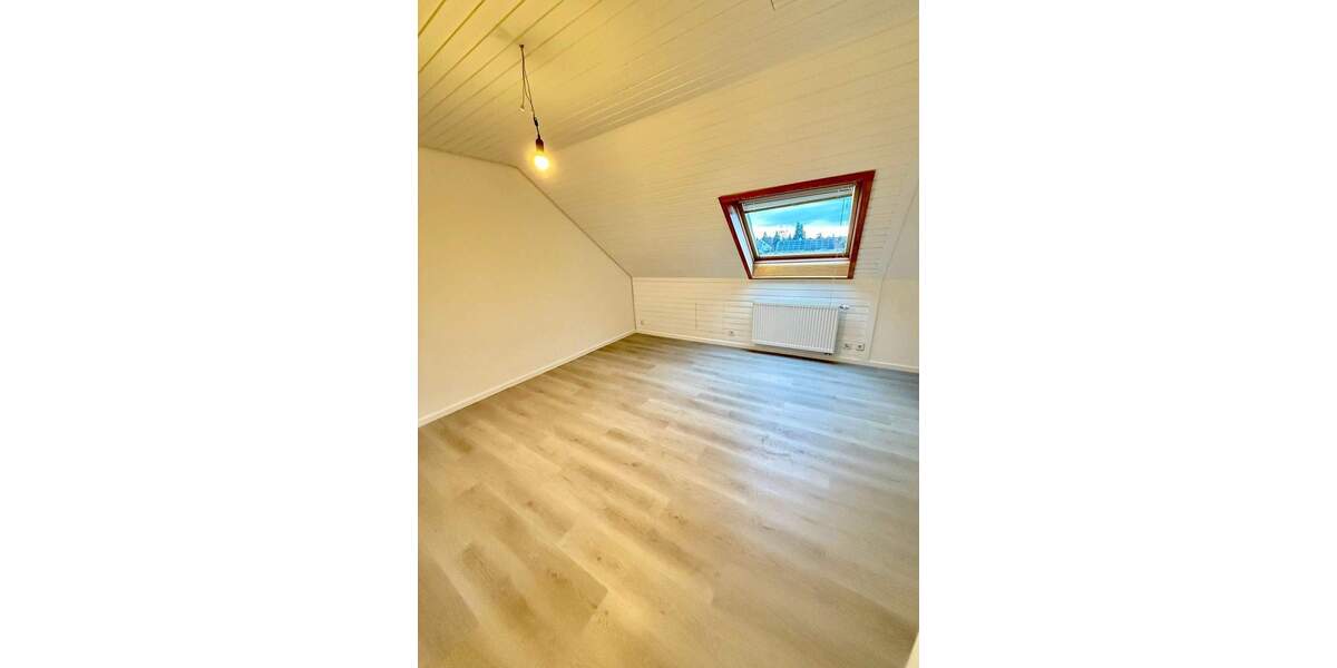 Reihenmittelhaus Nürnberg Thon - 4 Zimmer, 114 m&sup2;, 1.600&euro; | Angebot:25424321