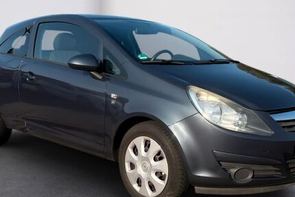 Opel Corsa 58.056 km 3.999 &euro; Olpe 57462