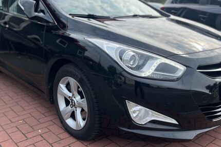 Hyundai i40 100.000 km 9.900 € Castrop Rauxel 44579