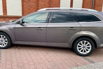 Ford Mondeo 105.500 km 7.950 &euro; Berlin 10315