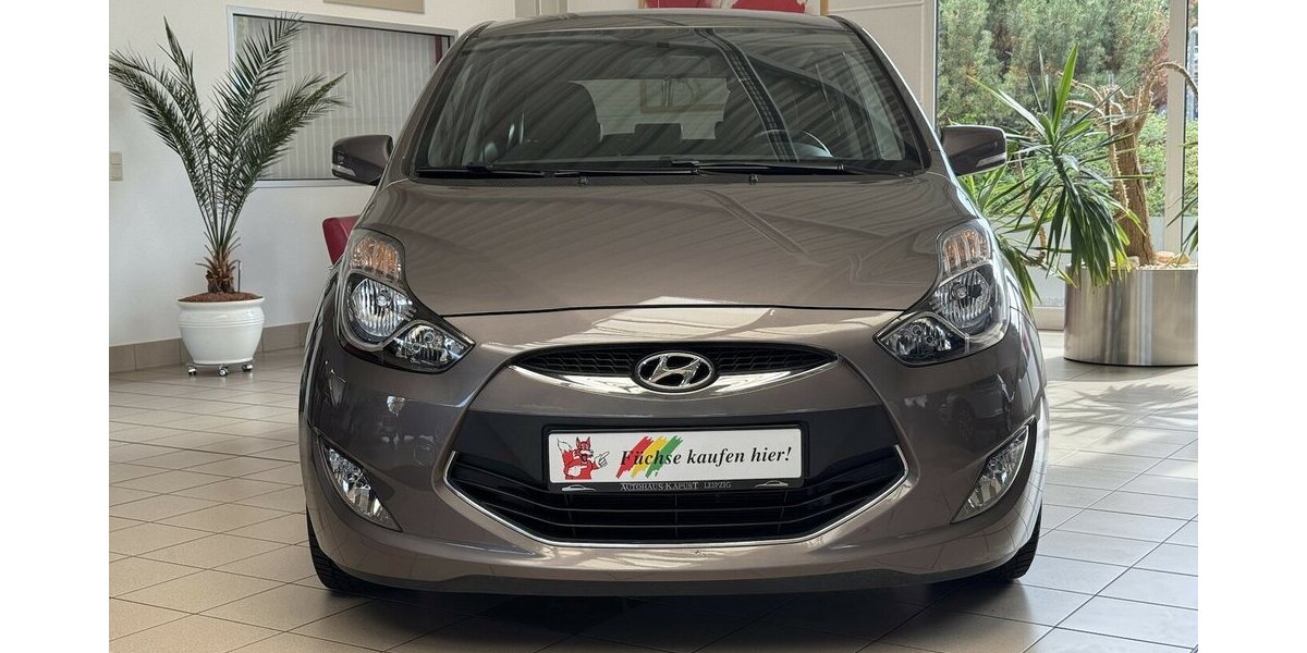 Hyundai ix20 FIFA world Cup Edition Automatik/LEDER/AHK/ 59.985 km 10.990 &euro; Leipzig 04347