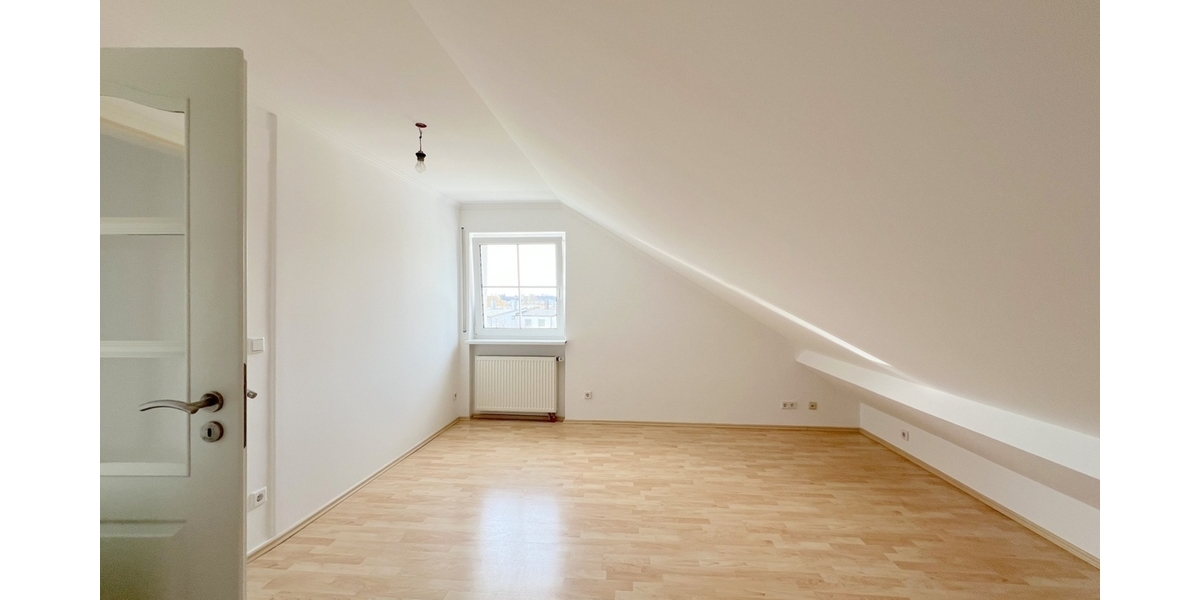 Modernisierte Doppelhaushälfte mit alteingewachsenem Traumgarten - Doppelhaushälfte Olching | Angebot:26548685