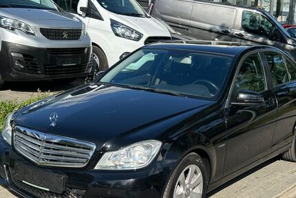 Mercedes-Benz C 250 134.689 km 9.990 &euro; München 81825
