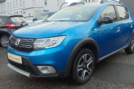 Dacia Sandero 96.430 km 9.990 &euro; Radevormwald 42477