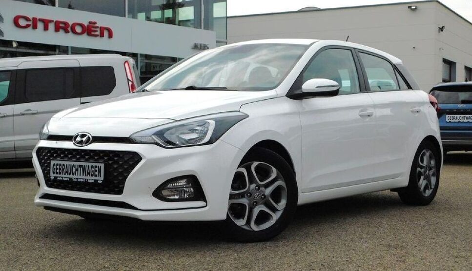 i20