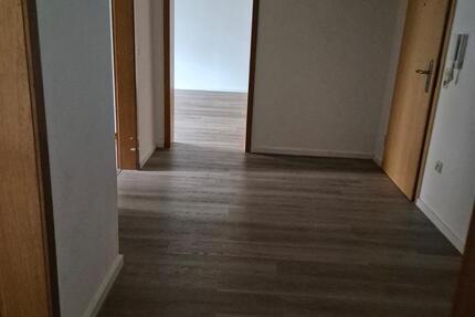 2-Zimmer-Wohnung mit ca. 52 m² im Souterrain. (UG) 2 zimmer