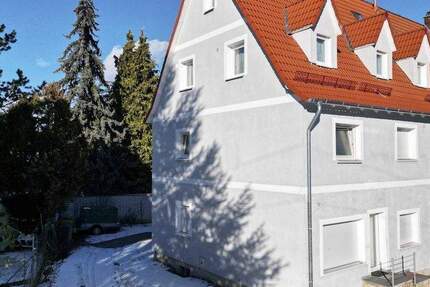 Haus Augsburg Lechhausen - 8 Zimmer, 175 m&sup2;, 699.000&euro; | Angebot:25768359