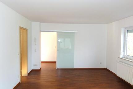 2-Zimmer-Wohnung in Donaustauf mit Balkon, Stellplatz & Energieklasse B zimmer