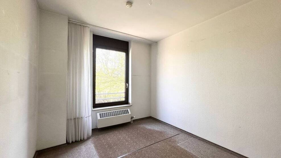 15 Min. in die Innenstadt, 280 € HG! TraumWohnung auf 81 m2, 3 Z., Süd-Balkon + XL-Garage uvm.