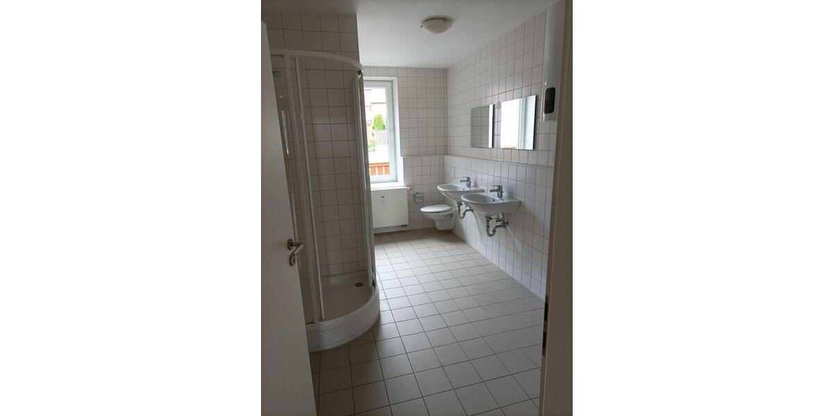 geräumige helle 2 Zimmer Wohnung mit Balkon 2 zimmer