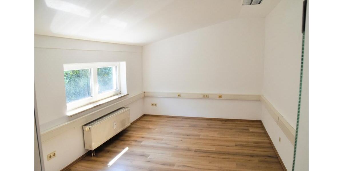 Gewerbeobjekt Karlskron - 900&euro; | Angebot:23120228