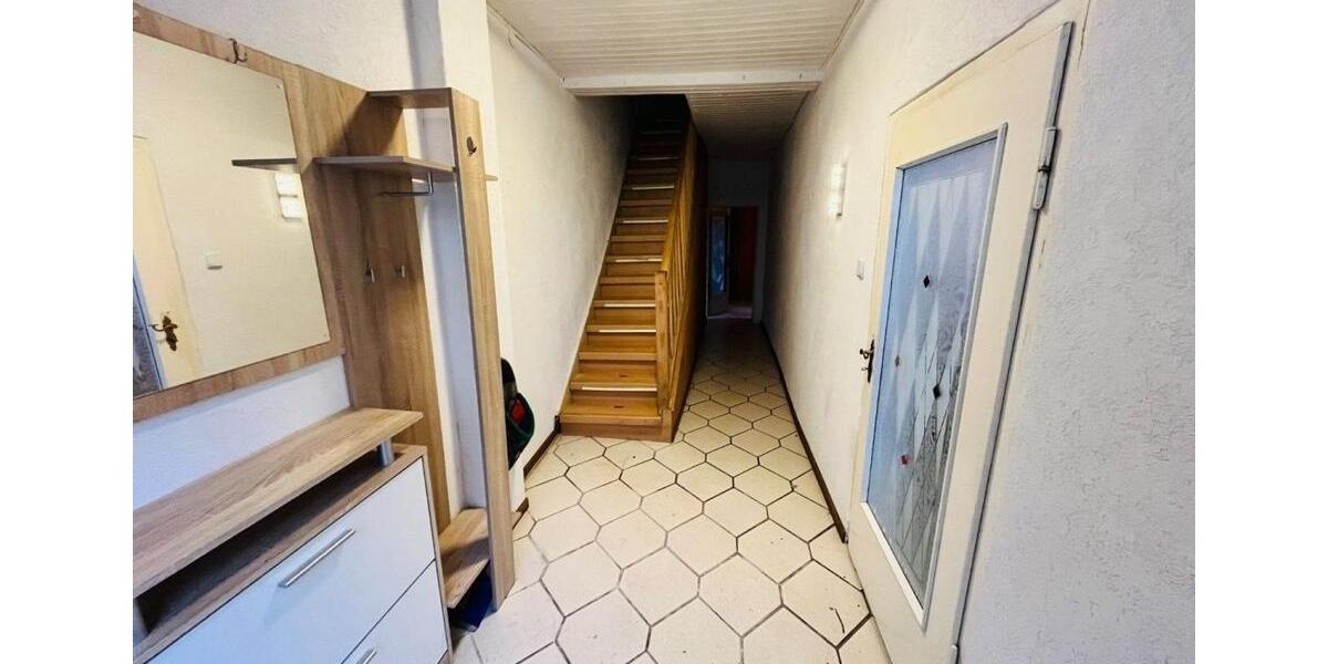 Reihenhaus Eisleben (Lutherstadt) - 7 Zimmer, 132 m&sup2;, 39.000&euro; | Angebot:26090161