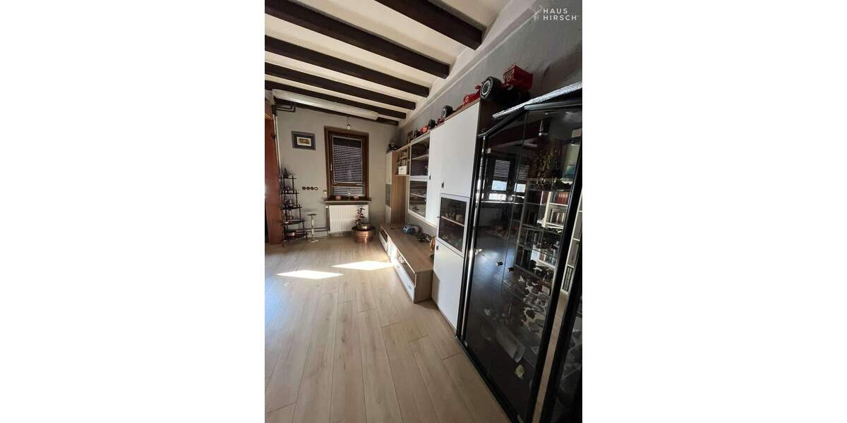 Etagenwohnung Pfungstadt - 8 Zimmer, 200 m&sup2;, 450.000&euro; | Angebot:24654458