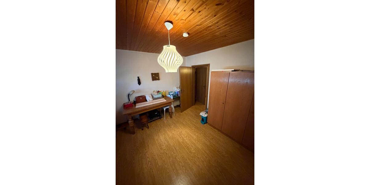Doppelhaushälfte Illingen - 6 Zimmer, 120 m&sup2;, 180.000&euro; | Angebot:27225712