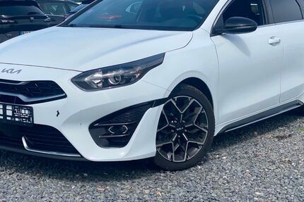 Kia pro ceed / ProCeed 154.436 km 13.999 &euro; Mittenwalde 15749