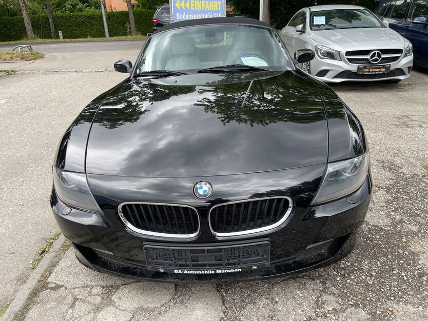 BMW Z4 155.000 km 11.950 € München 81243
