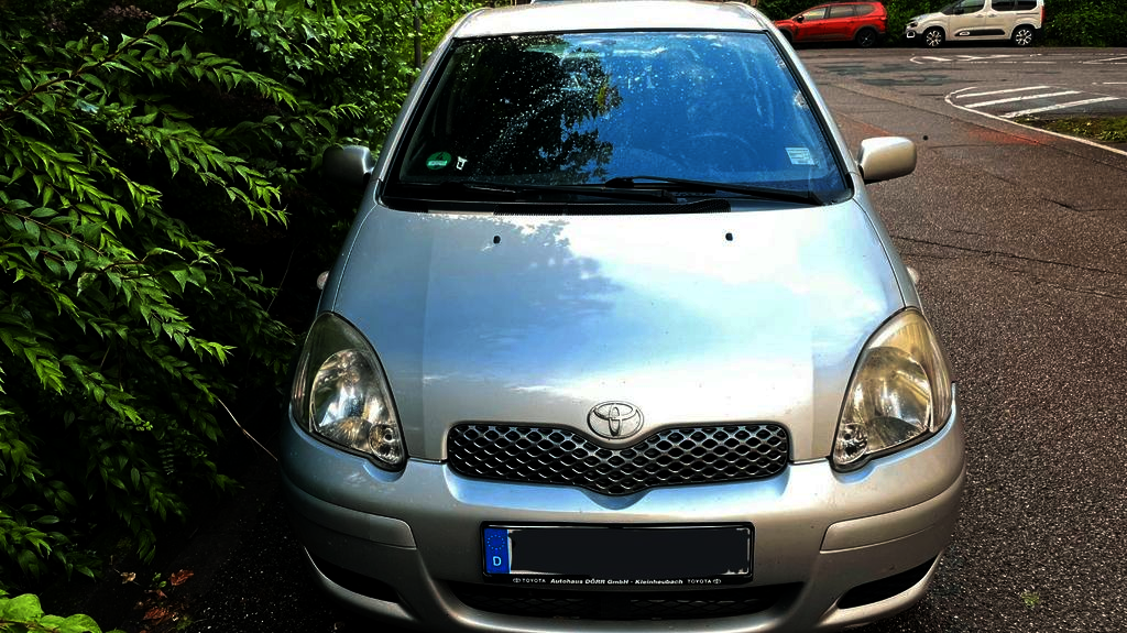 Toyota Yaris 143.000 km 1.800 &euro; Eberbach 69412