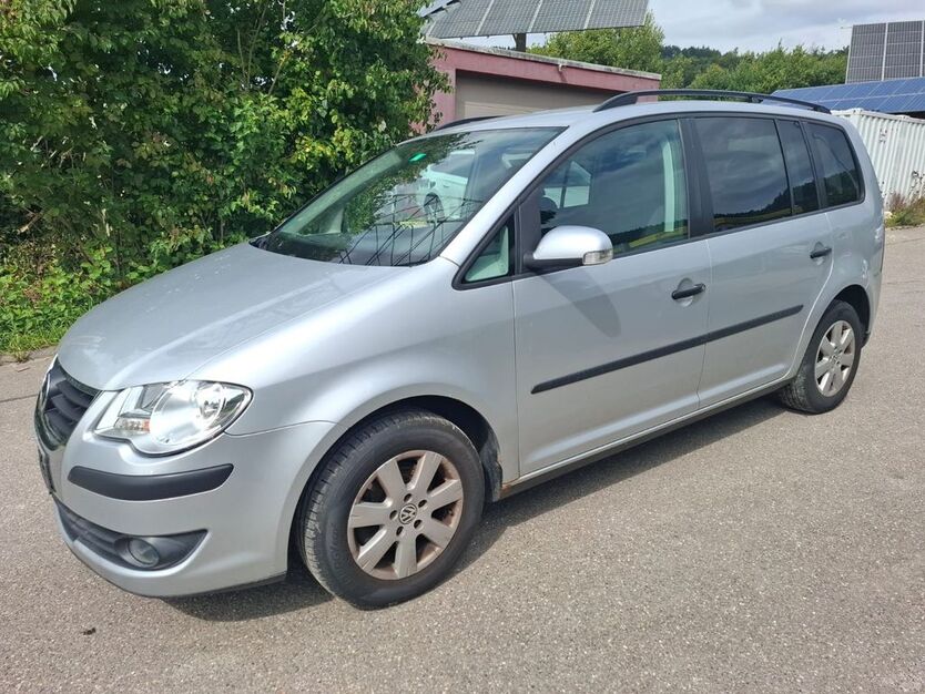 VW Touran 187.000 km 2.650 € Strassberg 72479