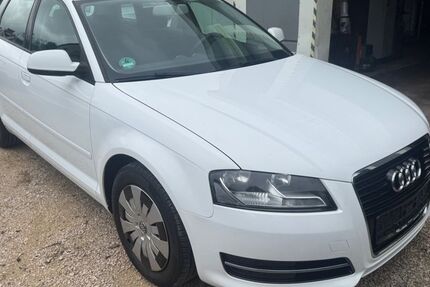 Audi A3 126.000 km 8.250 € Ulm-Donautal 89079