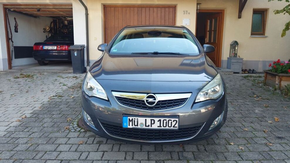 Opel Astra 190.000 km 4.100 € Haag in Oberbayern 83527