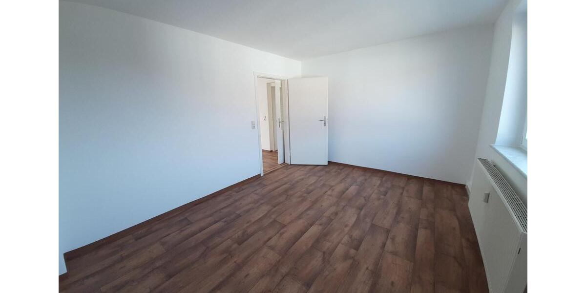 Etagenwohnung Löbau - 3 Zimmer, 66 m&sup2;, 444&euro; | Angebot:26688125
