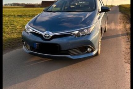 Toyota Auris 93.000 km 13.200 &euro; Westerkappeln 49492