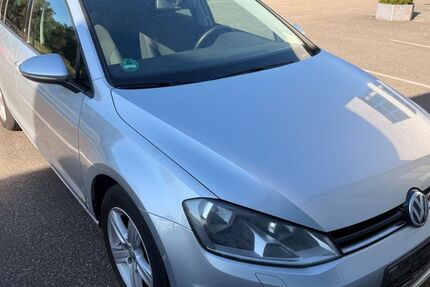 VW Golf 132.400 km 7.990 &euro; Forst 76694