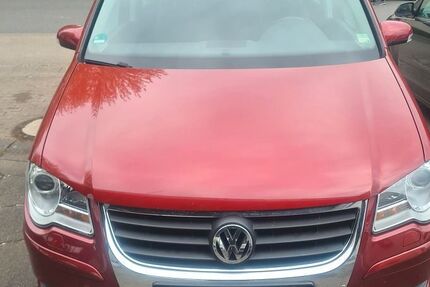 VW Touran 153.280 km 4.550 &euro; Pinneberg 25421