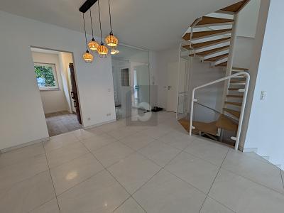 SONNIG, RUHIG, KOMFORTABEL - Reihenmittelhaus Wiesbaden Bierstadt | Angebot:25958809