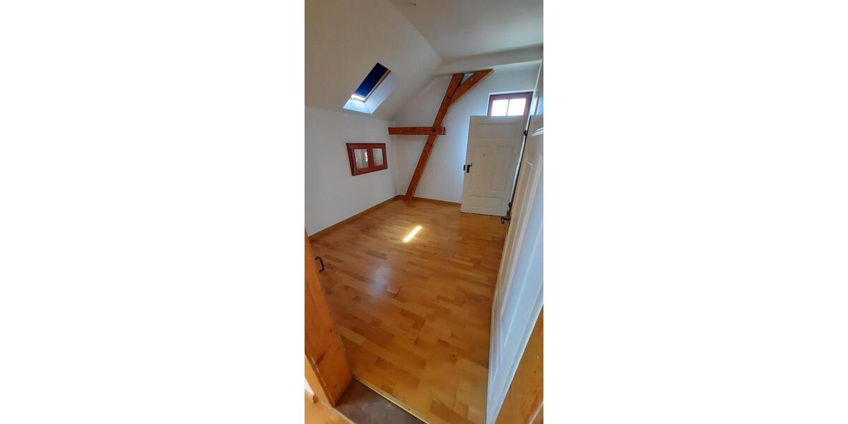 Dachgeschoßwohnung Riedlingen - 6 Zimmer, 104 m&sup2;, 245.000&euro; | Angebot:26646567