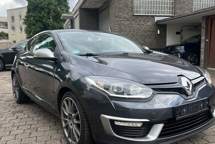 Renault Megane 107.450 km 8.898 &euro; Düsseldorf 40597