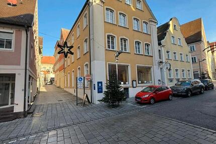 6-Zimmer-Altbauwohnung im Stadtzentrum 6 zimmer