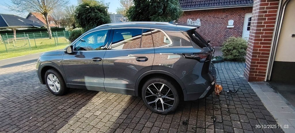 VW Tiguan 12.500 km 41.300 &euro; Westoverledingen 26810