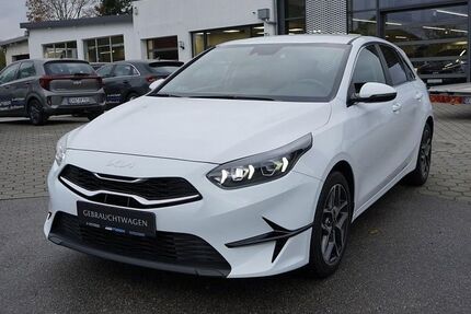 Kia ceed / Ceed 54.500 km 21.950 &euro; Cham 93413