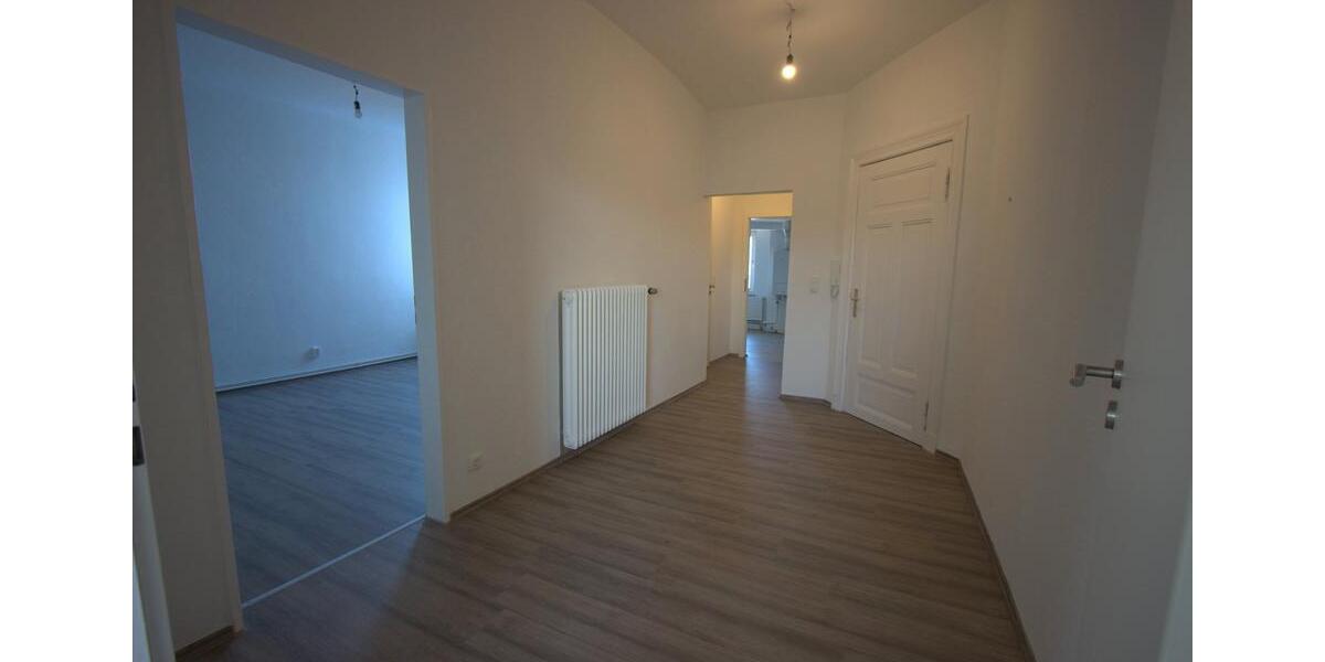 Dachgeschoßwohnung Wilhelmshaven - 2 Zimmer, 75 m&sup2;, 530&euro; | Angebot:26046996