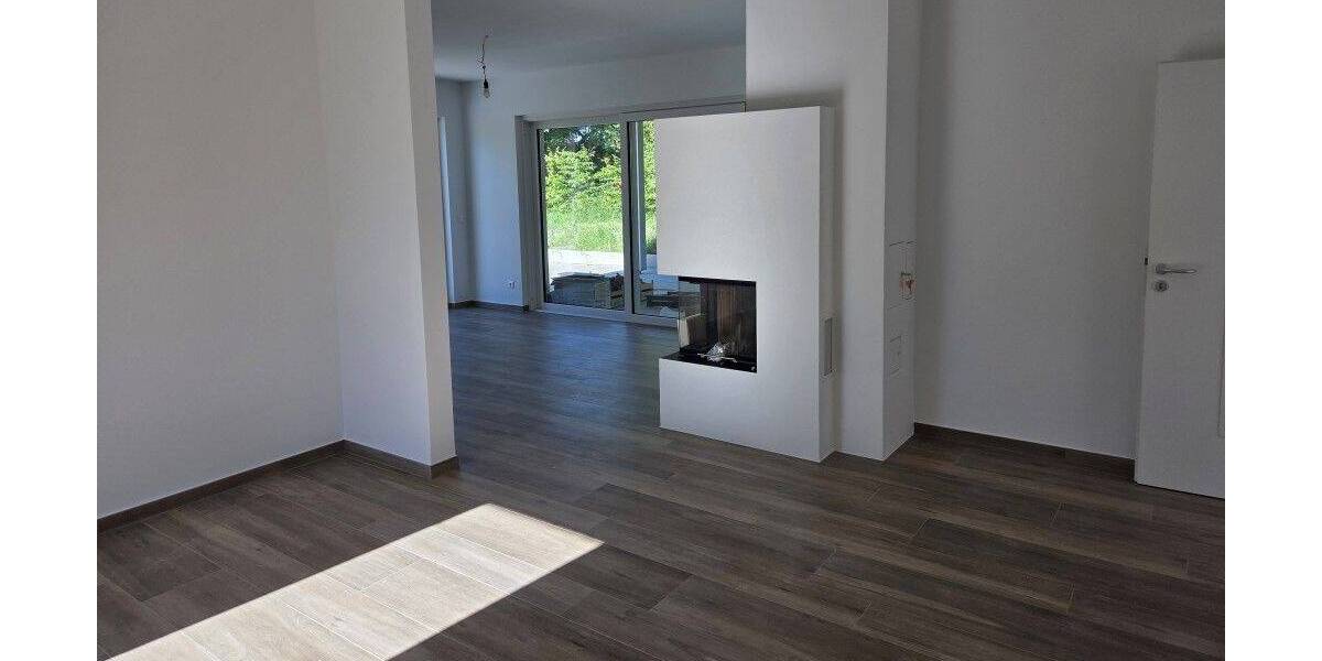 Einfamilienhaus Weinböhla - 4 Zimmer, 132 m&sup2;, 2.000&euro; | Angebot:26799228
